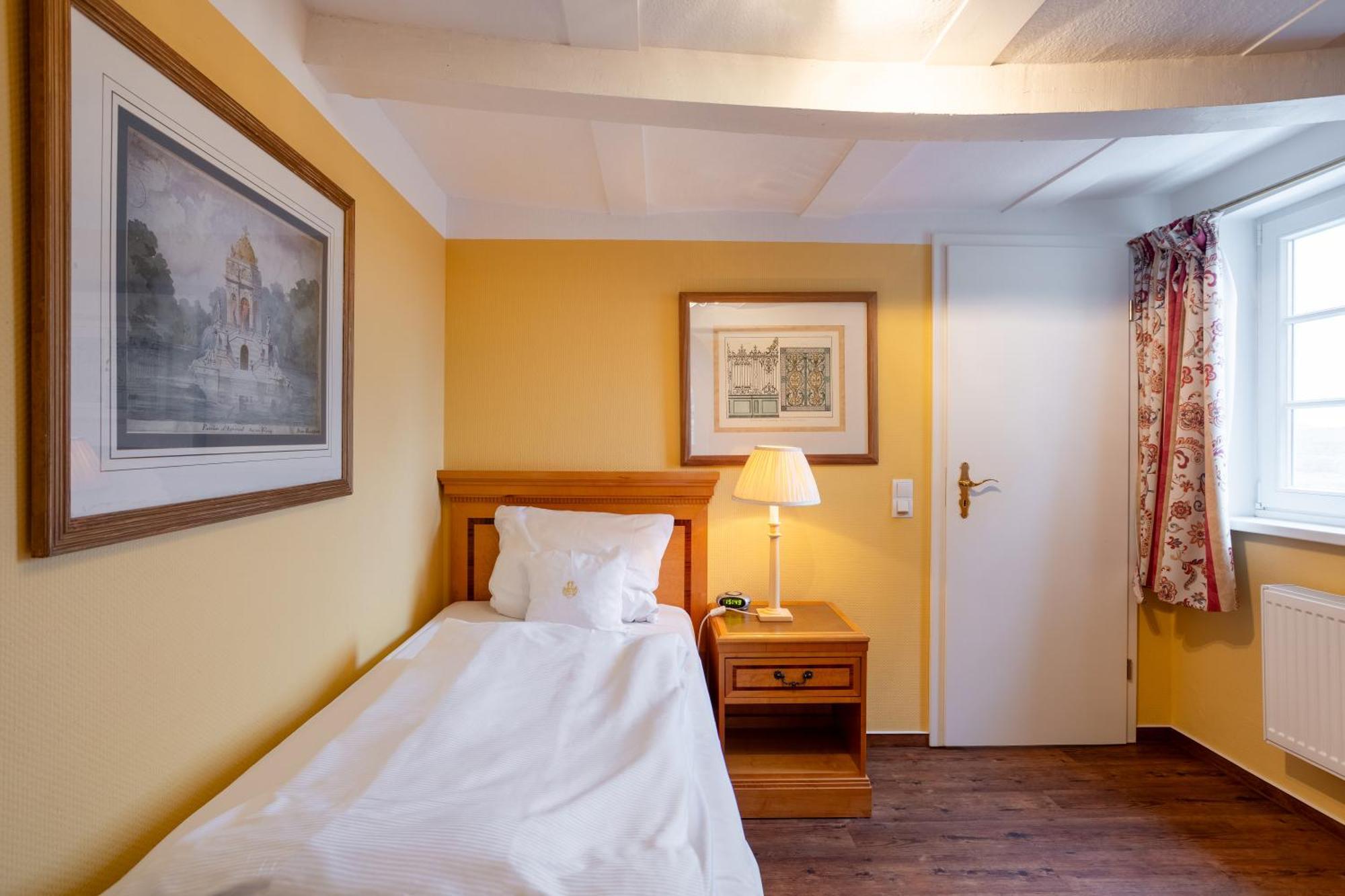 Burghotel Staufenberg Staufenberg  Экстерьер фото