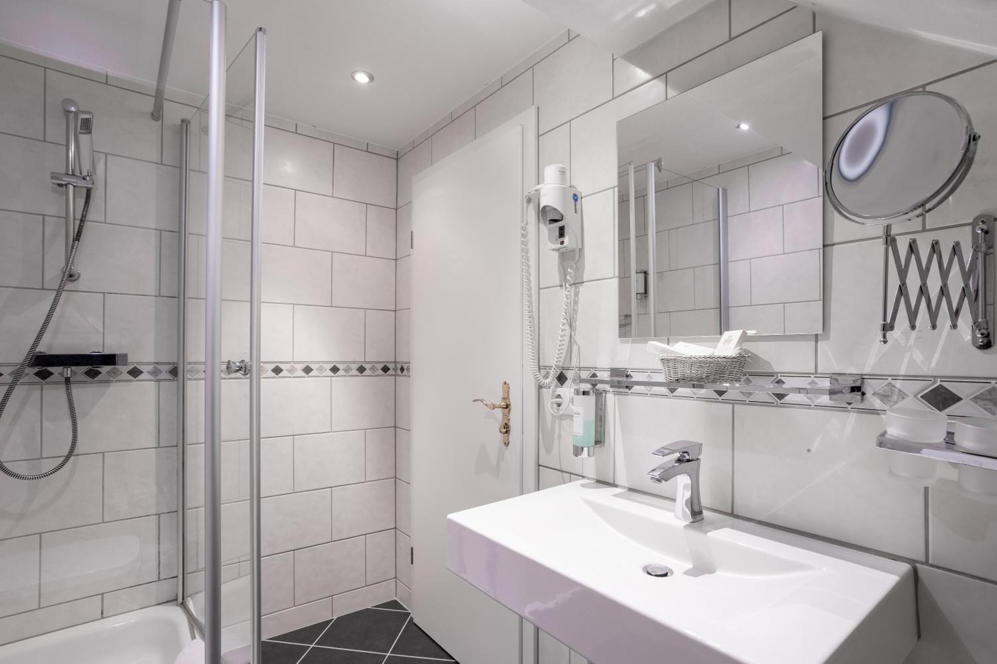 Burghotel Staufenberg Staufenberg  Экстерьер фото