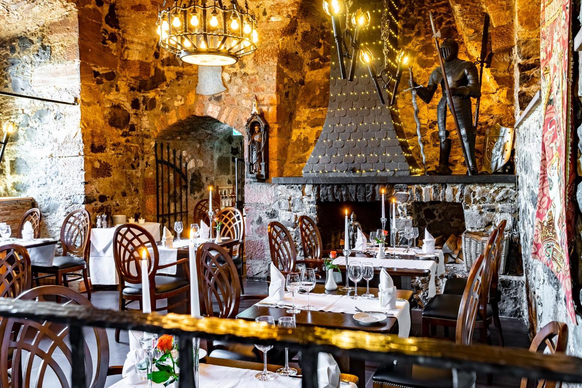 Burghotel Staufenberg Staufenberg  Экстерьер фото