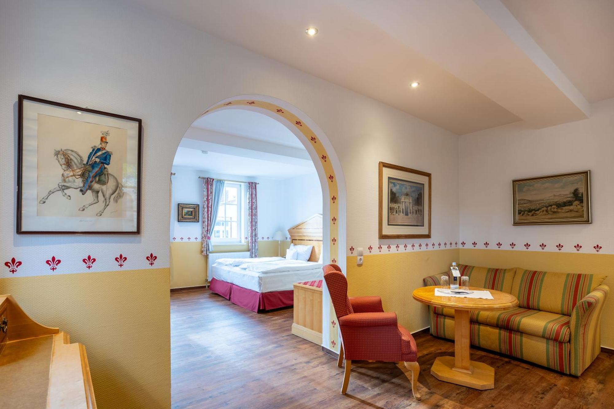 Burghotel Staufenberg Staufenberg  Экстерьер фото