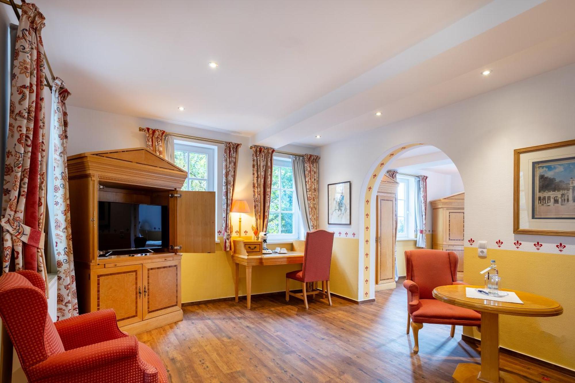 Burghotel Staufenberg Staufenberg  Экстерьер фото