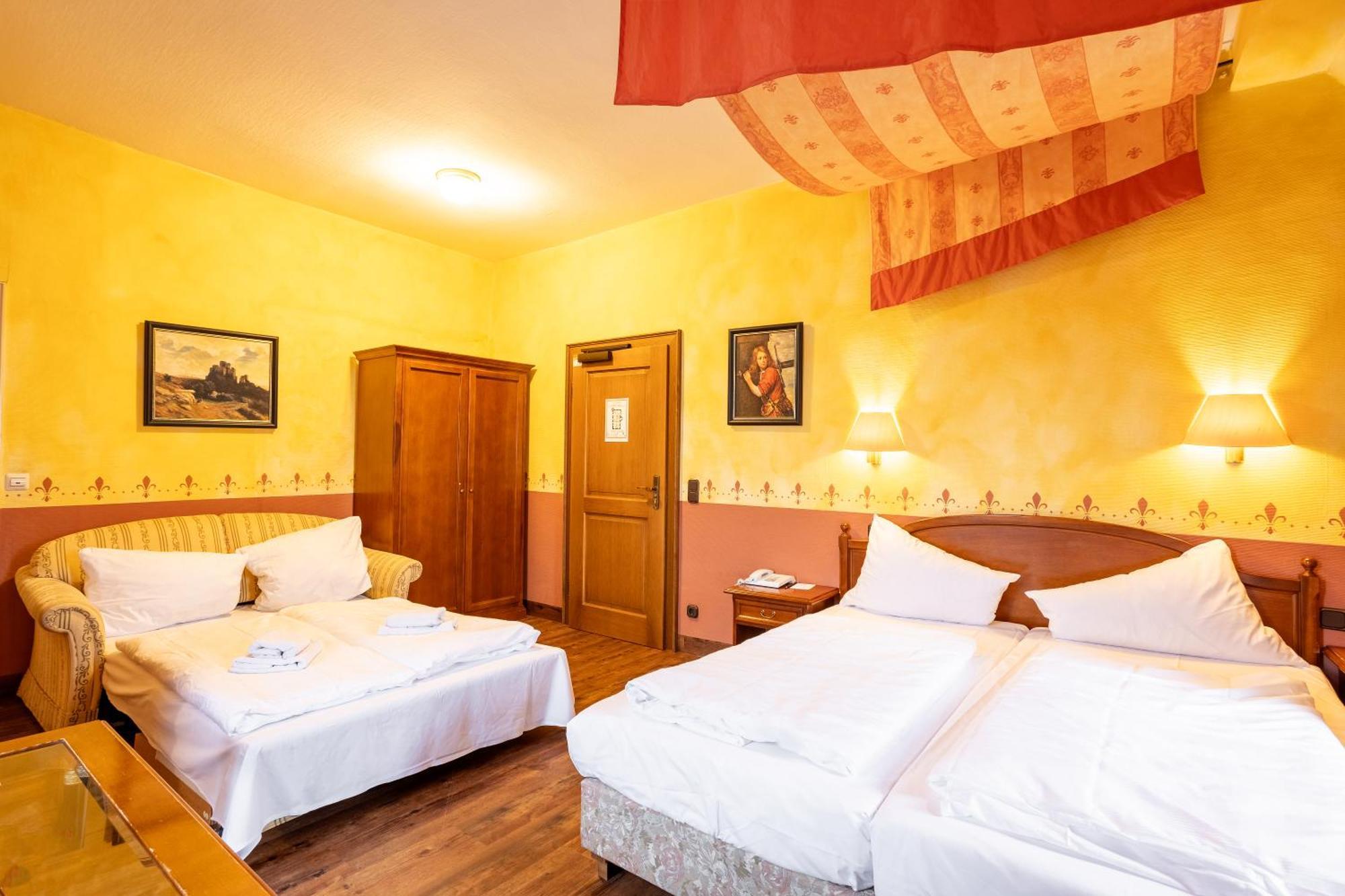 Burghotel Staufenberg Staufenberg  Экстерьер фото
