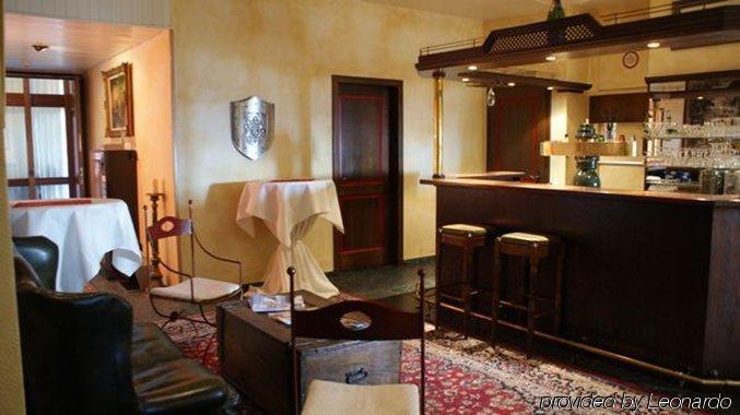 Burghotel Staufenberg Staufenberg  Ресторан фото