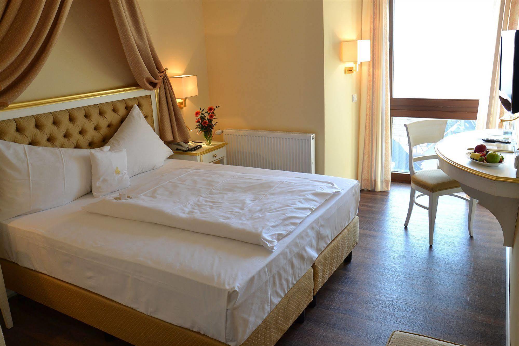 Burghotel Staufenberg Staufenberg  Экстерьер фото
