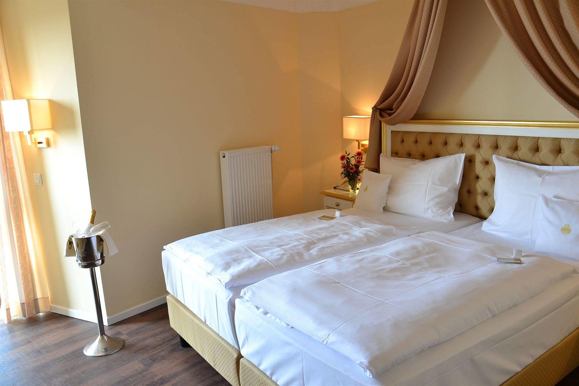 Burghotel Staufenberg Staufenberg  Экстерьер фото
